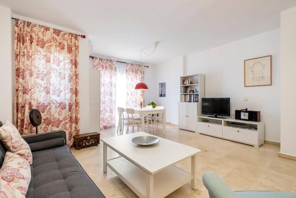 Centro Ferrandiz Parking Gratis Apartment Malaga Exterior photo